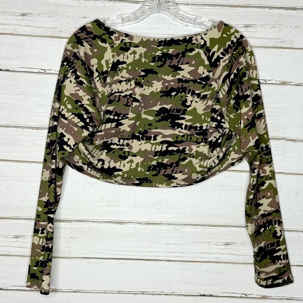 SKIMS Recycled Long Sleeve Cameo Underwire Swim Top